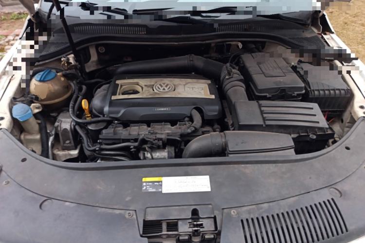 Used Volkswagen FAW-Volkswagen CC 2016 1.8TSI Luxury Model Engine Bay