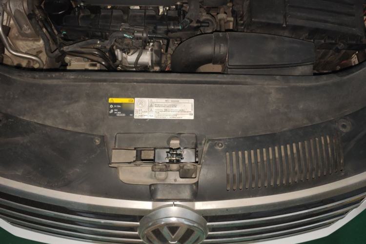 Used Volkswagen FAW-Volkswagen CC 2016 1.8TSI Prestige Model Engine Bay