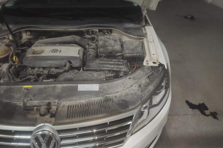 Used Volkswagen FAW-Volkswagen CC 2016 1.8TSI Luxury Model Engine Bay Left