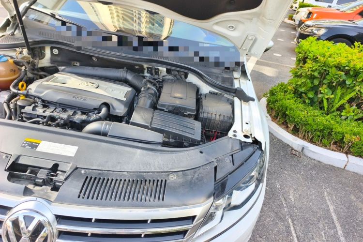 Used Volkswagen FAW-Volkswagen CC 2016 1.8TSI Luxury Model Engine Bay Left