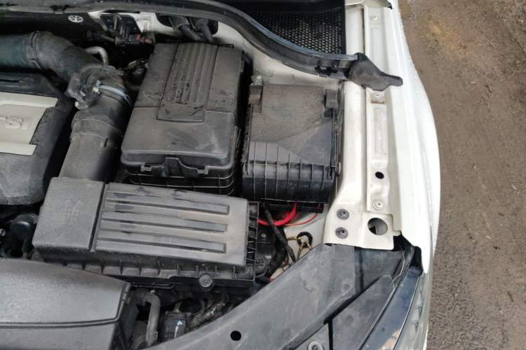 Used Volkswagen FAW-Volkswagen CC 2016 2.0 TSI Luxury Model Engine Bay Left
