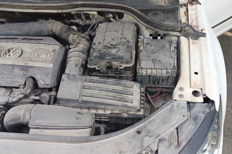 Used Volkswagen FAW-Volkswagen CC 2016 300TSI 25th Anniversary Edition Engine Bay Left