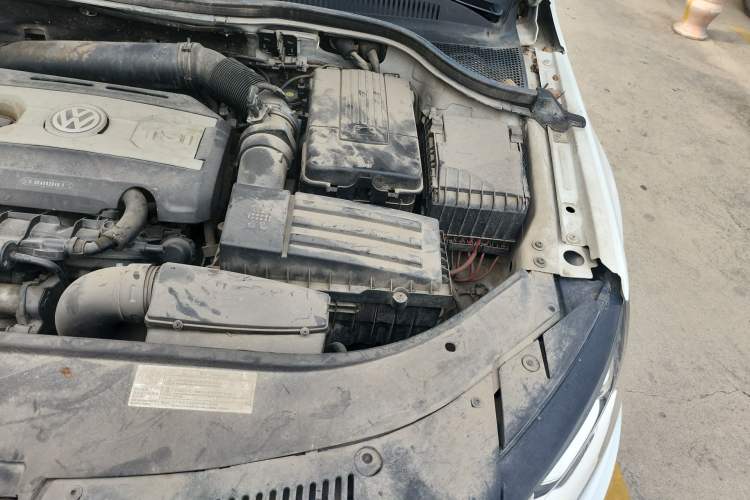 Used Volkswagen FAW-Volkswagen CC 2016 1.8TSI Luxury Model Engine Bay Left