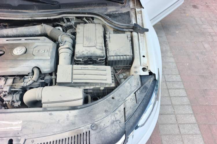Used Volkswagen FAW-Volkswagen CC 2016 1.8TSI Luxury Model Engine Bay Left