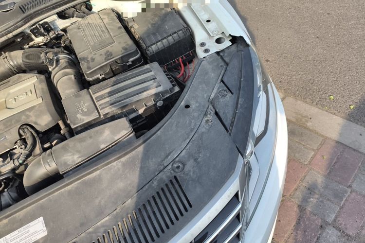 Used Volkswagen FAW-Volkswagen CC 2016 1.8TSI Luxury Model Engine Bay Left