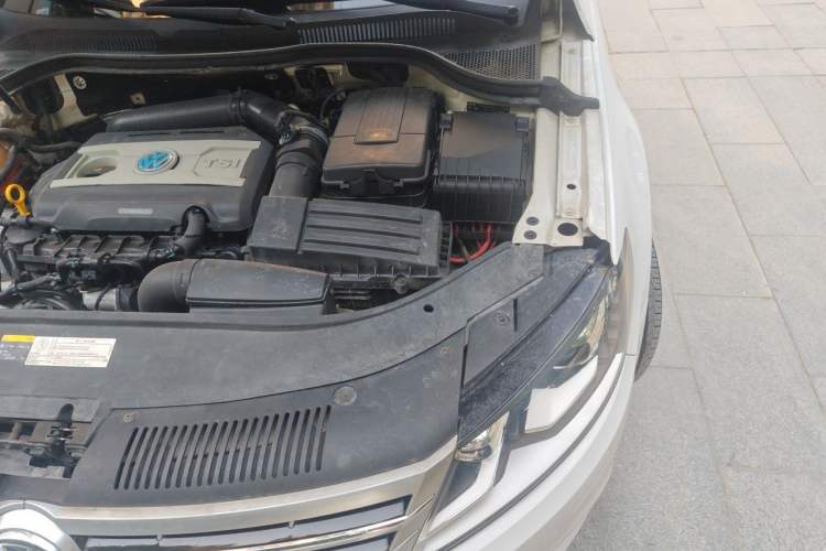 Used Volkswagen FAW-Volkswagen CC 2016 2.0 TSI Luxury Model Engine Bay Left