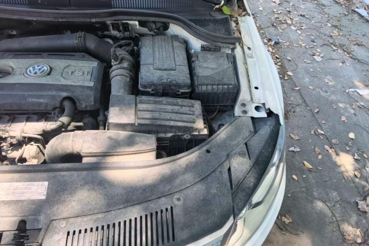 Used Volkswagen FAW-Volkswagen CC 2016 1.8TSI Prestige Model Engine Bay Left