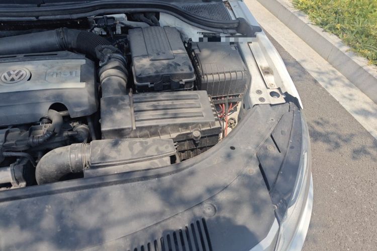 Used Volkswagen FAW-Volkswagen CC 2016 1.8TSI Prestige Model Engine Bay Left