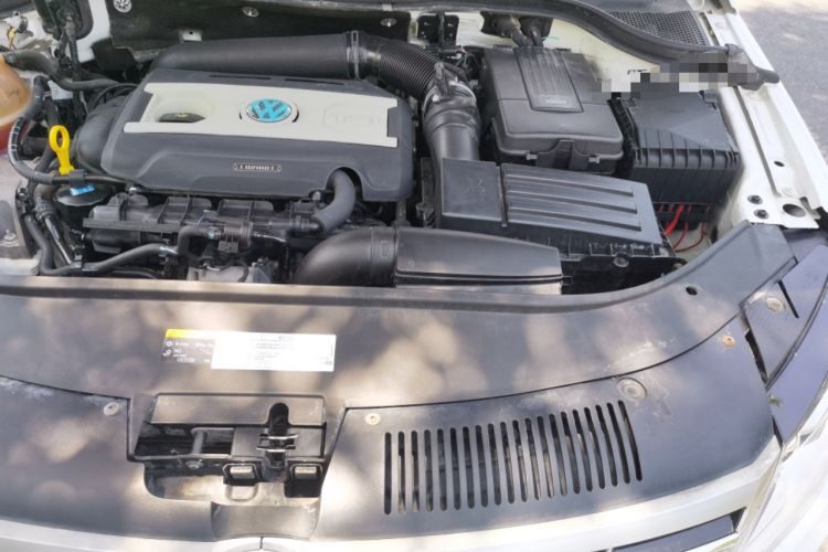 Used Volkswagen FAW-Volkswagen CC 2016 1.8TSI Prestige Model Engine Bay Left