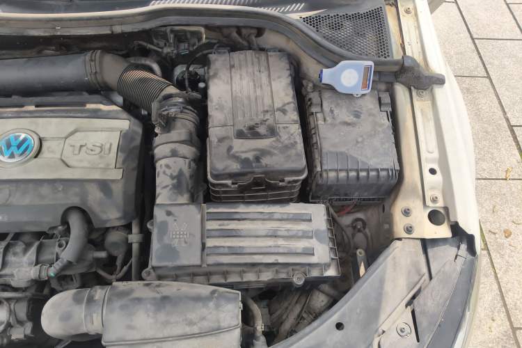 Used Volkswagen FAW-Volkswagen CC 2016 1.8TSI Luxury Model Engine Bay Left