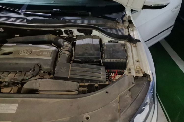Used Volkswagen FAW-Volkswagen CC 2016 1.8TSI Luxury Model Engine Bay Left