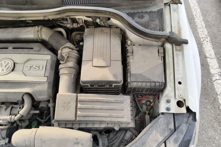 Used Volkswagen FAW-Volkswagen CC 2016 1.8TSI Luxury Model Engine Bay Left