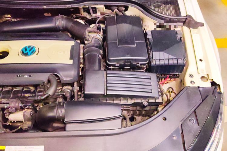 Used Volkswagen FAW-Volkswagen CC 2016 300TSI 25th Anniversary Edition Engine Bay Left