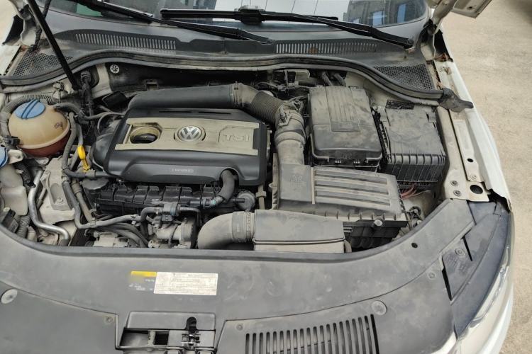 Used Volkswagen FAW-Volkswagen CC 2016 1.8TSI Prestige Model Engine Bay Left