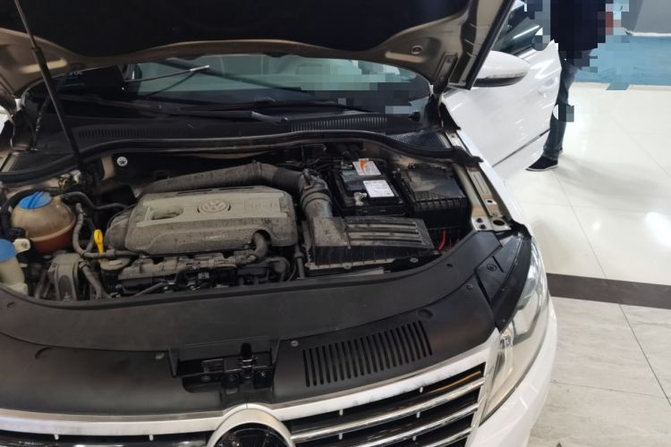 Used Volkswagen FAW-Volkswagen CC 2016 2.0 TSI Luxury Model Engine Bay Left