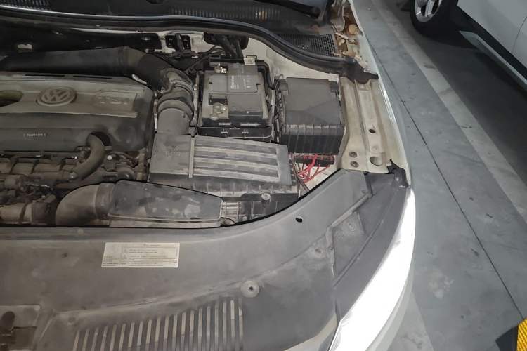 Used Volkswagen FAW-Volkswagen CC 2016 1.8TSI Luxury Model Engine Bay Left