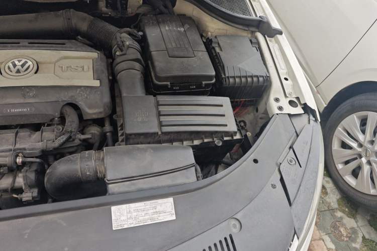 Used Volkswagen FAW-Volkswagen CC 2016 1.8TSI Prestige Model Engine Bay Left