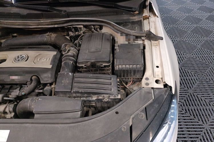 Used Volkswagen FAW-Volkswagen CC 2016 1.8TSI Prestige Model Engine Bay Left