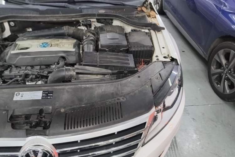 Used Volkswagen FAW-Volkswagen CC 2016 1.8TSI Luxury Model Engine Bay Left