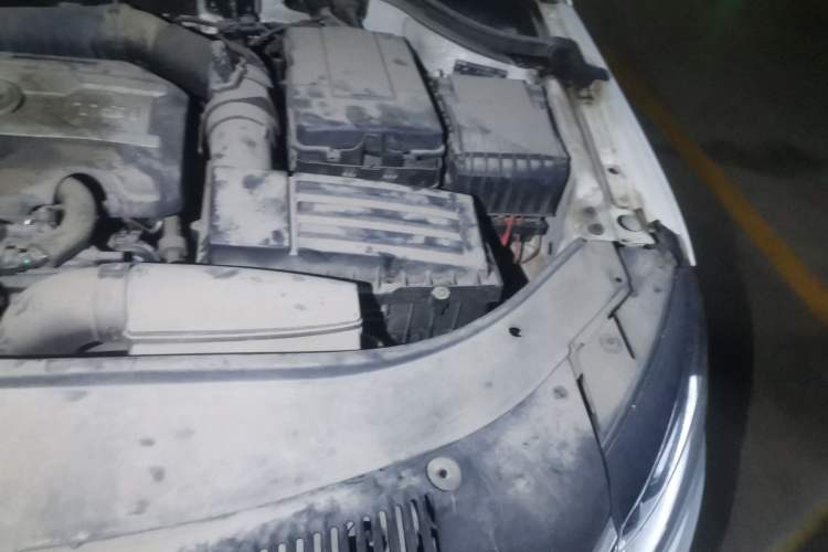 Used Volkswagen FAW-Volkswagen CC 2016 1.8TSI Luxury Model Engine Bay Left