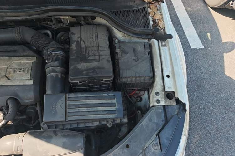 Used Volkswagen FAW-Volkswagen CC 2016 2.0 TSI Ultimate Edition Engine Bay Left