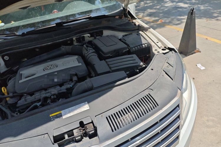 Used Volkswagen FAW-Volkswagen CC 2016 1.8TSI Luxury Model Engine Bay Left