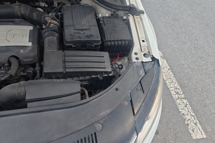 Used Volkswagen FAW-Volkswagen CC 2016 1.8TSI Luxury Model Engine Bay Left