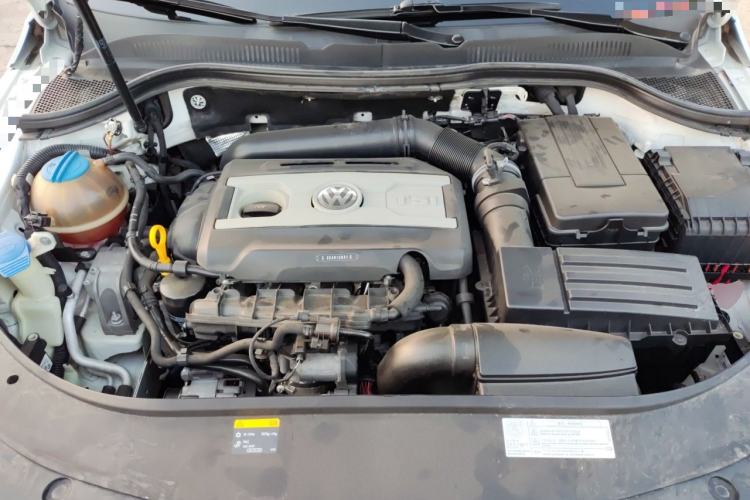 Used Volkswagen FAW-Volkswagen CC 2016 300TSI 25th Anniversary Edition Engine Bay