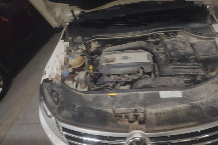 Used Volkswagen FAW-Volkswagen CC 2016 1.8TSI Luxury Model Engine Bay Right