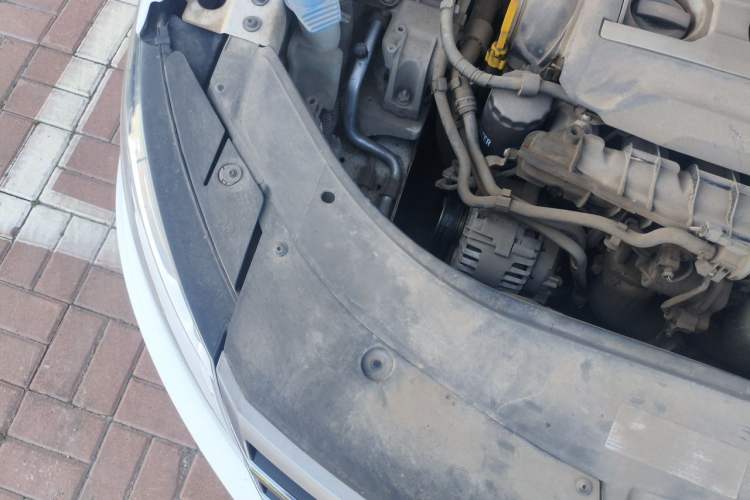 Used Volkswagen FAW-Volkswagen CC 2016 1.8TSI Prestige Model Engine Bay Right