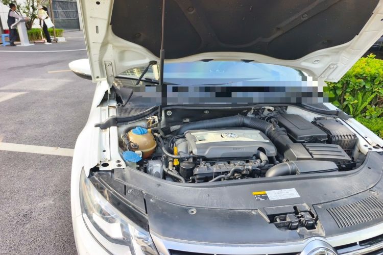 Used Volkswagen FAW-Volkswagen CC 2016 1.8TSI Luxury Model Engine Bay Right