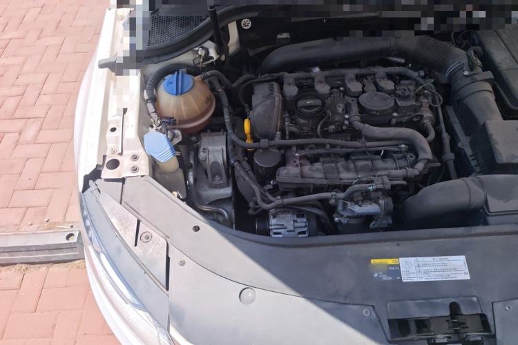 Used Volkswagen FAW-Volkswagen CC 2016 2.0 TSI Luxury Model Engine Bay Right