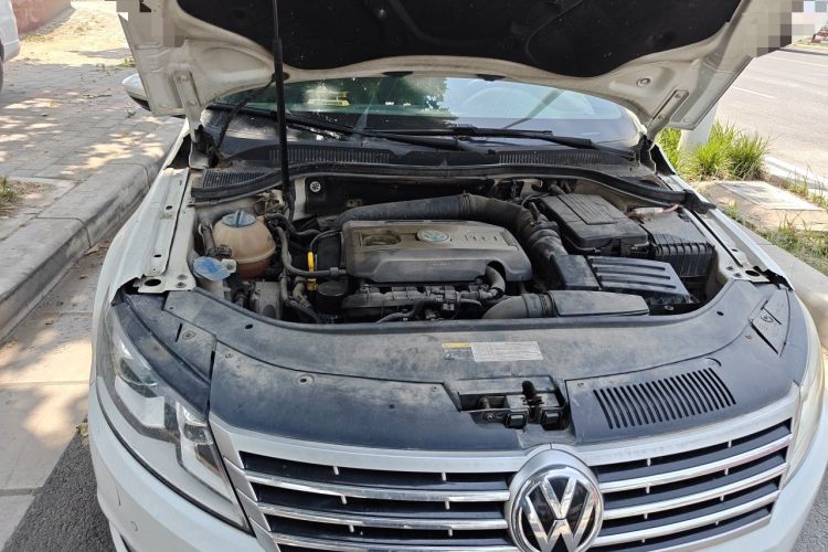 Used Volkswagen FAW-Volkswagen CC 2016 1.8TSI Luxury Model Engine Bay Right