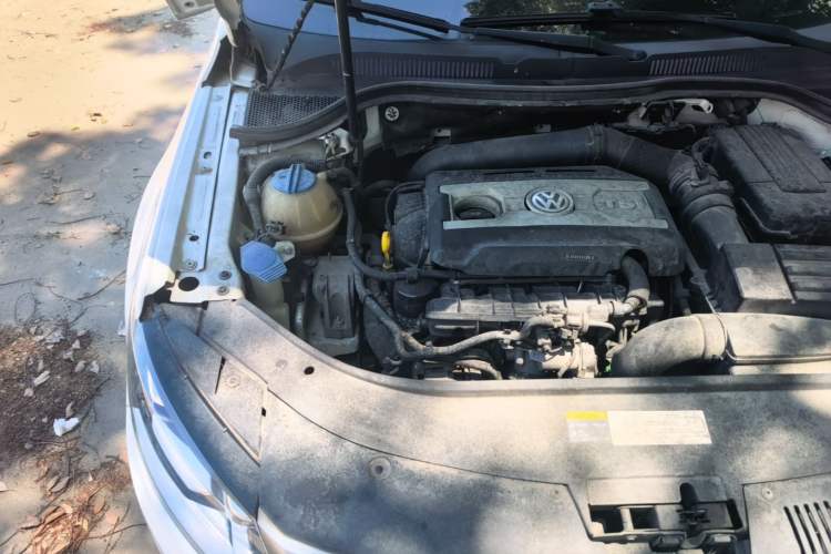 Used Volkswagen FAW-Volkswagen CC 2016 1.8TSI Prestige Model Engine Bay Right