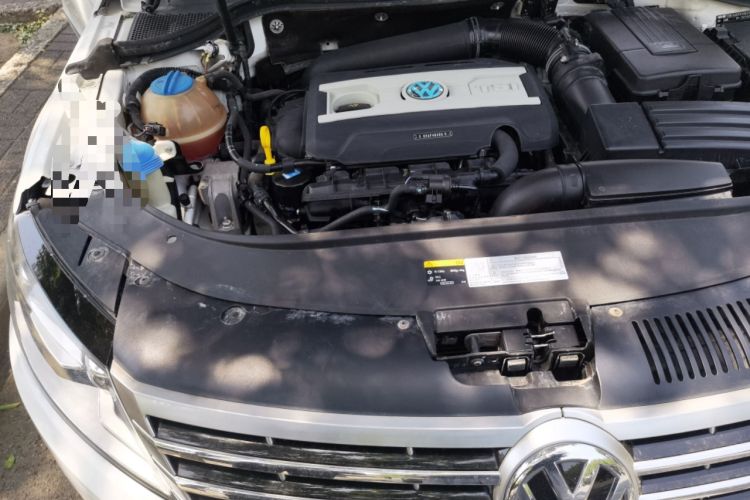 Used Volkswagen FAW-Volkswagen CC 2016 1.8TSI Prestige Model Engine Bay Right