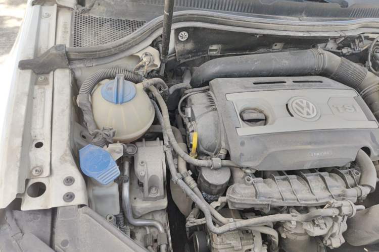 Used Volkswagen FAW-Volkswagen CC 2016 1.8TSI Luxury Model Engine Bay Right