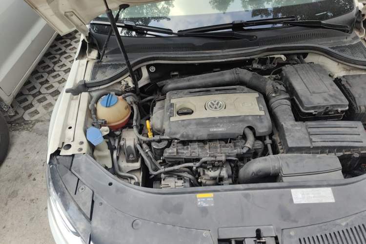 Used Volkswagen FAW-Volkswagen CC 2016 1.8TSI Luxury Model Engine Bay Right