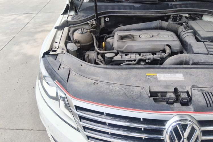 Used Volkswagen FAW-Volkswagen CC 2016 1.8TSI Prestige Model Engine Bay Right