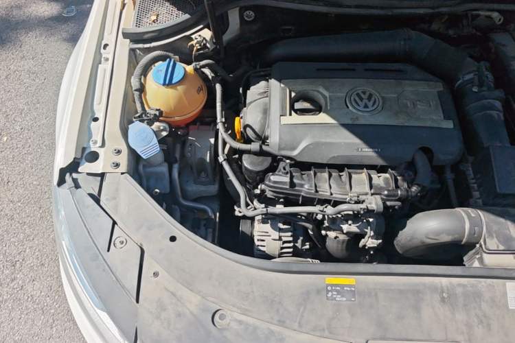 Used Volkswagen FAW-Volkswagen CC 2016 2.0 TSI Ultimate Edition Engine Bay Right