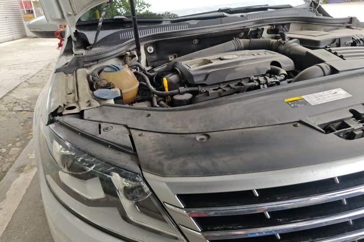 Used Volkswagen FAW-Volkswagen CC 2016 1.8TSI Luxury Model Engine Bay Right
