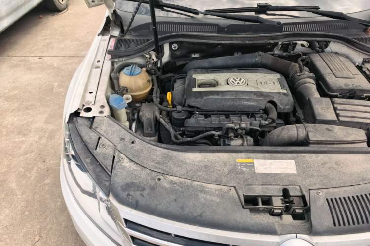 Used Volkswagen FAW-Volkswagen CC 2016 1.8TSI Prestige Model Engine Bay Right
