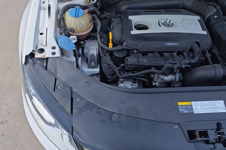 Used Volkswagen FAW-Volkswagen CC 2016 2.0 TSI Ultimate Edition Engine Bay Right