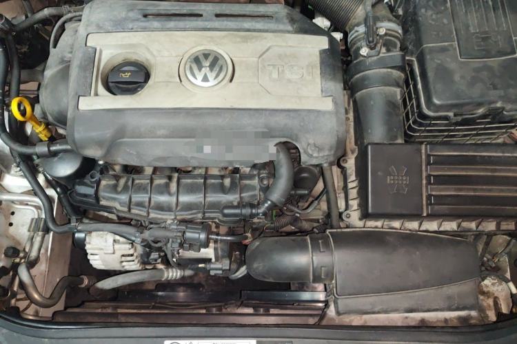 Used Volkswagen FAW-Volkswagen CC 2016 1.8TSI Luxury Model Engine Bay