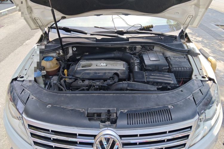 Used Volkswagen FAW-Volkswagen CC 2016 1.8TSI Prestige Model Engine Bay
