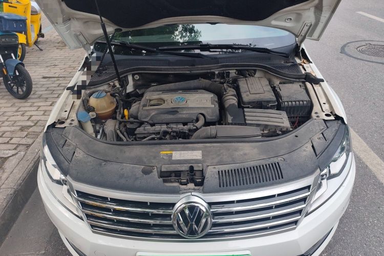 Used Volkswagen FAW-Volkswagen CC 2016 1.8TSI Prestige Model Engine Bay
