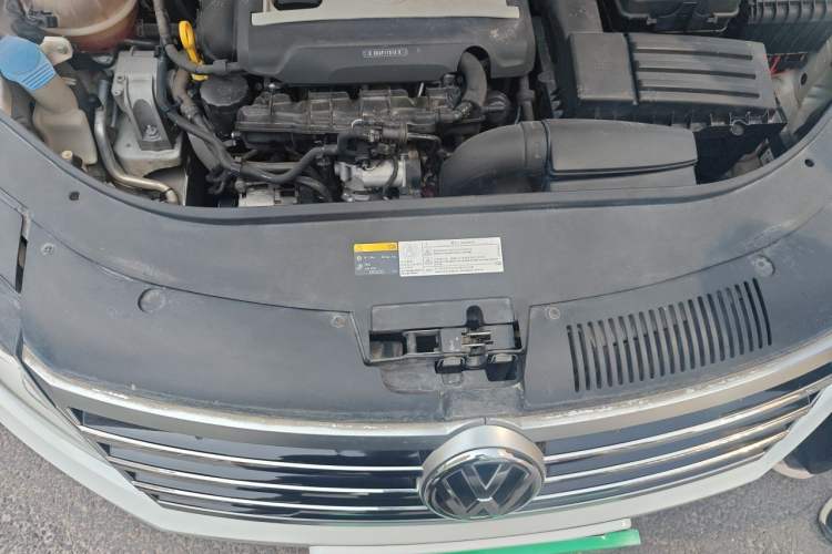 Used Volkswagen FAW-Volkswagen CC 2016 1.8TSI Luxury Model Engine Bay
