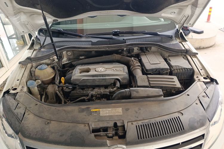 Used Volkswagen FAW-Volkswagen CC 2016 1.8TSI Luxury Model Engine Bay