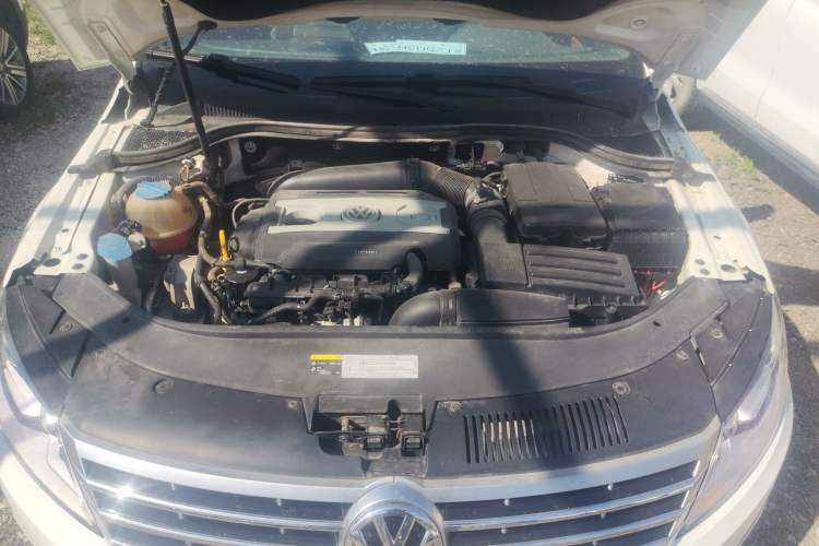 Used Volkswagen FAW-Volkswagen CC 2016 1.8TSI Luxury Model Engine Bay