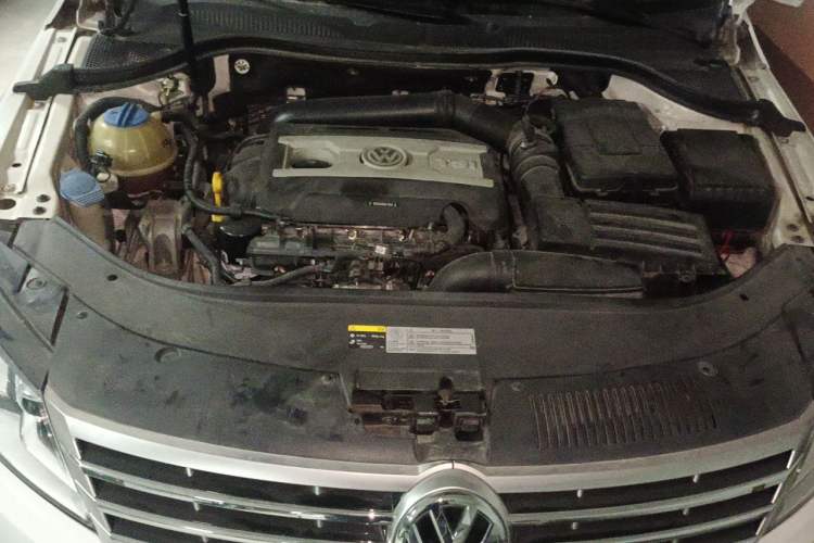 Used Volkswagen FAW-Volkswagen CC 2016 1.8TSI Luxury Model Engine Bay