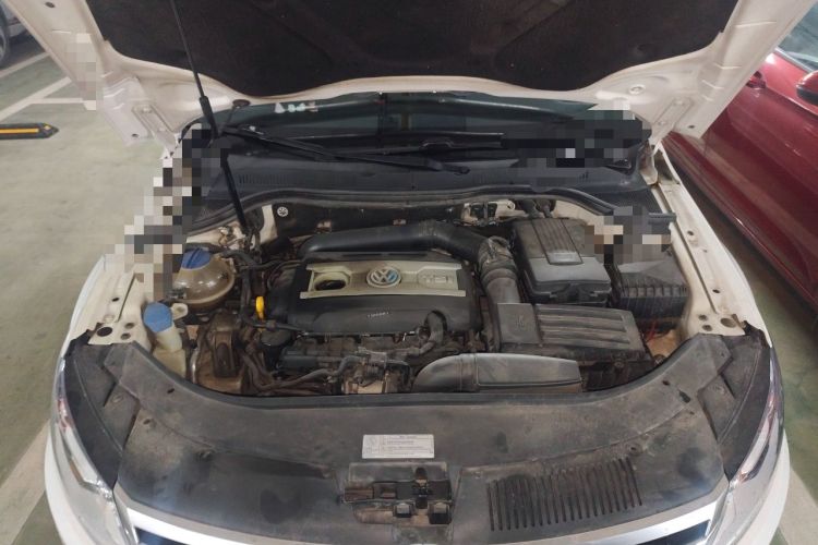 Used Volkswagen FAW-Volkswagen CC 2016 1.8TSI Luxury Model Engine Bay